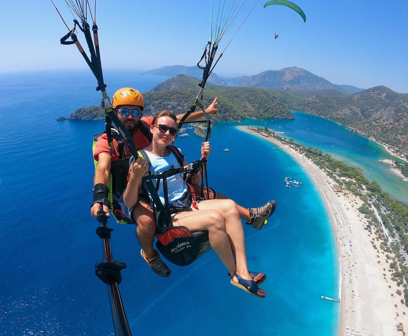 Paragliding over the coast — Antalya